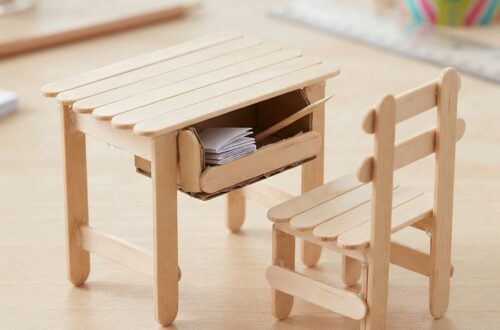 Making a small school table and chair from wooden